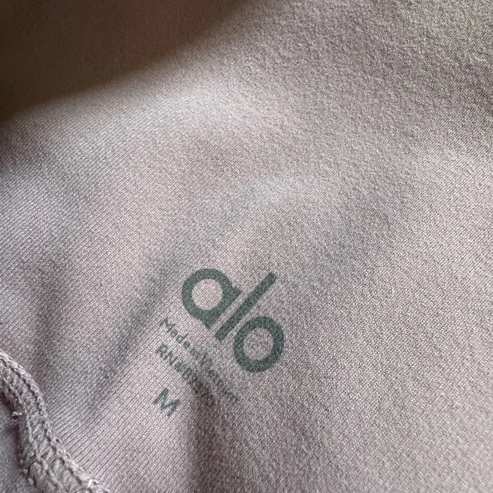 Alo Yoga Moto Legging - Picture 2 of 8